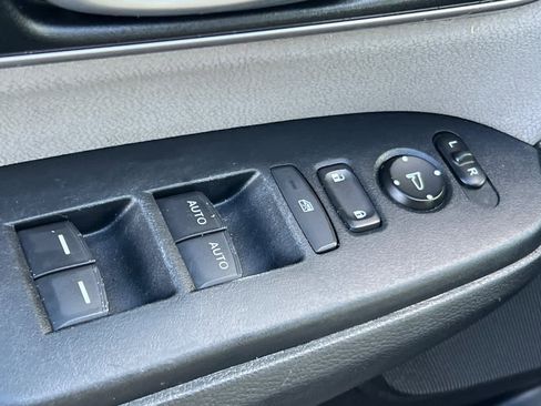 Used 2018 Honda CR-V EX image 13