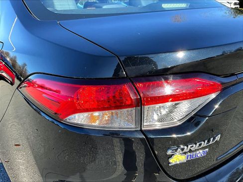 Used 2023 Toyota Corolla LE image 34