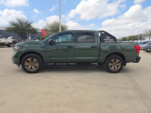 Used 2024 Nissan Titan SV w/ SV Bronze Edition Package image 6
