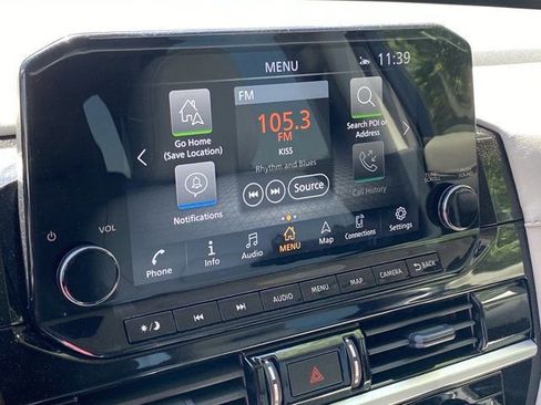 Used 2025 Nissan Pathfinder SL AWD/4WD image 22