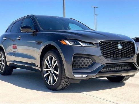 New 2026 Jaguar F-PACE R-Dynamic S image 2