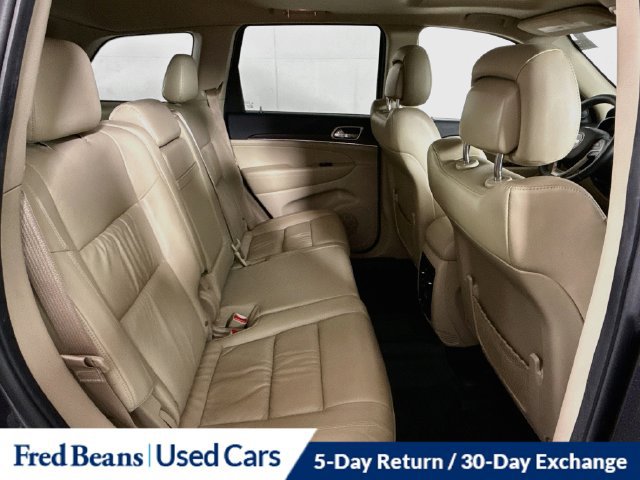 Used 2015 Jeep Grand Cherokee Limited w/ Trailer Tow Group IV AWD/4WD image 35