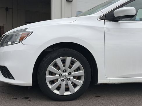 Used 2016 Nissan Sentra S FWD image 10