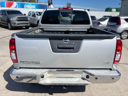 Used 2014 Nissan Frontier SV w/ SV Value Truck Package image 4
