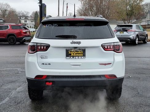 Used 2024 Jeep Compass Trailhawk image 6
