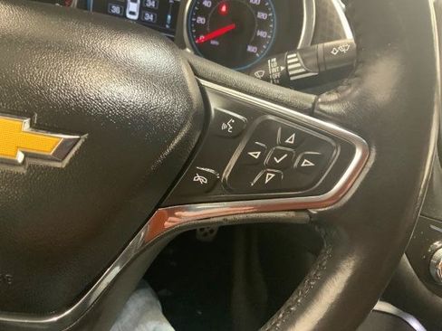 Used 2017 Chevrolet Malibu LT FWD image 22