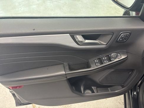 Used 2025 Ford Escape Platinum AWD/4WD image 20