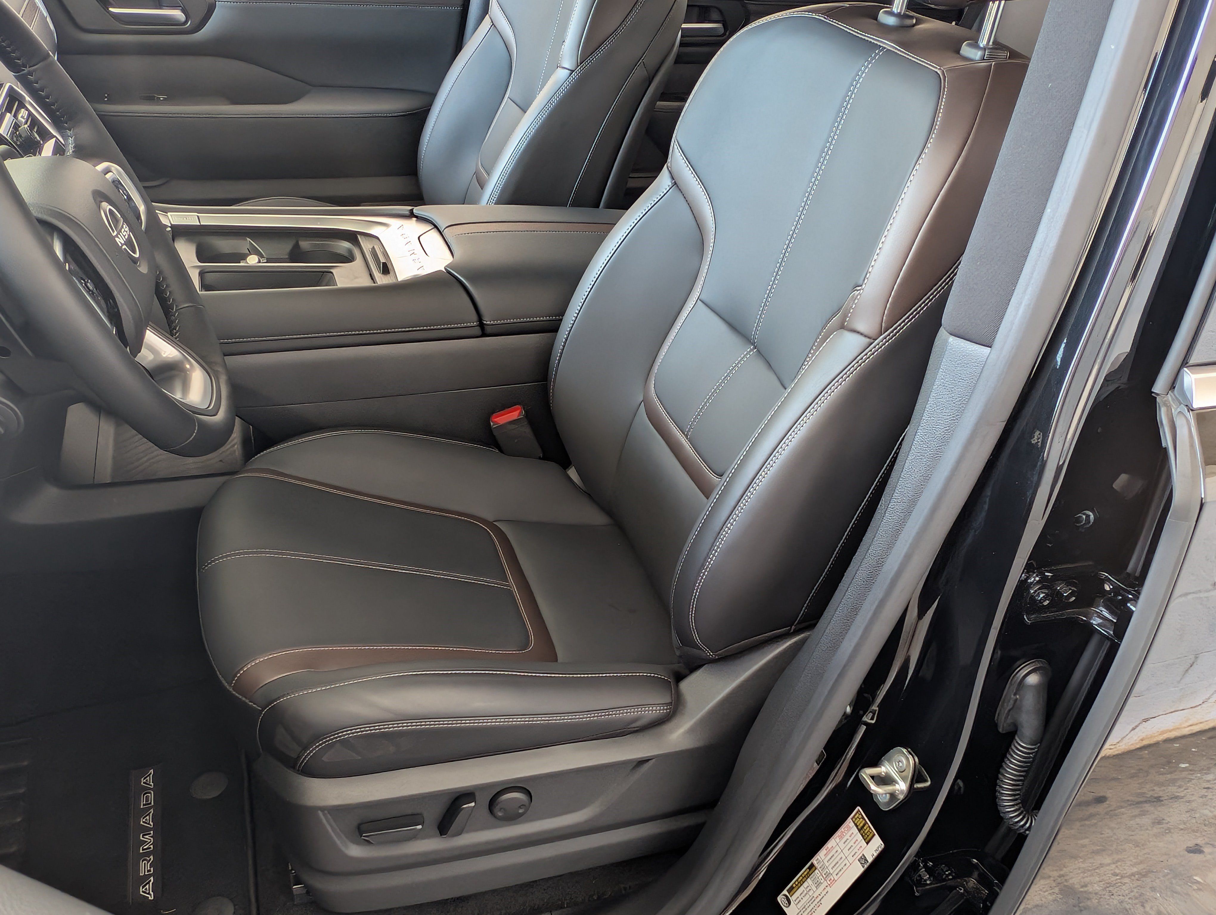 Used 2025 Nissan Armada SL w/ Captain's Chari Seat Package AWD/4WD image 16