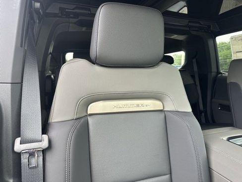 New 2025 GMC Hummer EV 2X image 9
