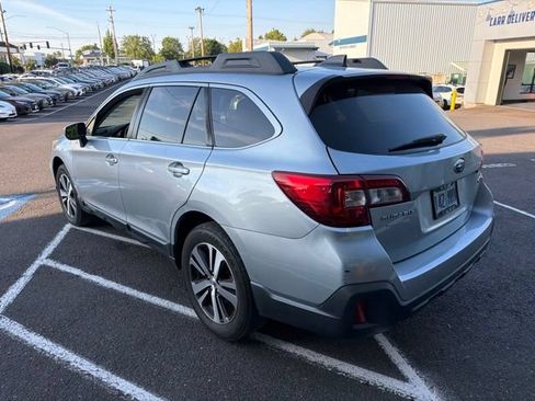 Used 2019 Subaru Outback 2.5i Limited AWD/4WD image 6