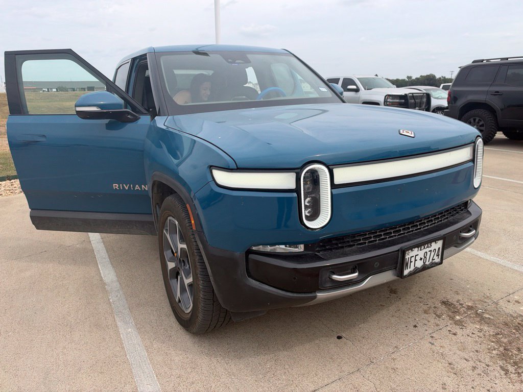 Used 2022 Rivian R1T Adventure AWD/4WD image 2