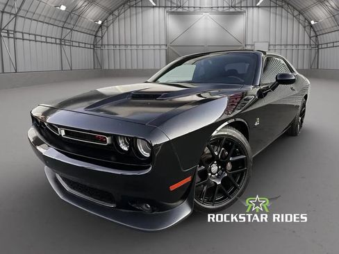 Used 2015 Dodge Challenger R/T Scat Pack w/ Driver Convenience Group RWD image 7