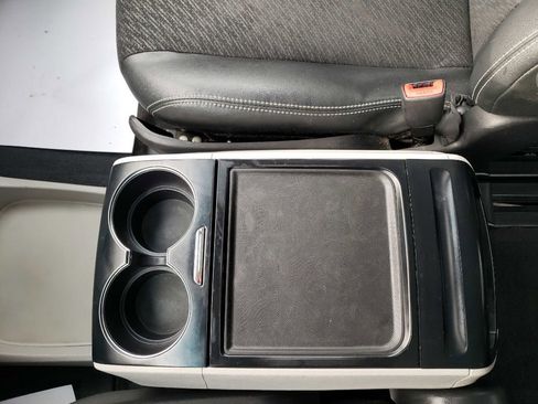 Used 2014 Toyota Sienna SE image 16