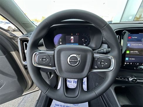 Certified 2023 Volvo XC40 B5 Plus w/ Climate Package image 18