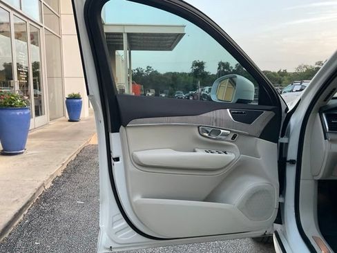 Certified 2024 Volvo XC90 T8 Plus w/ Protection Package Premier AWD/4WD image 12