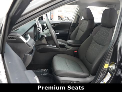 Used 2023 Toyota RAV4 XLE image 25