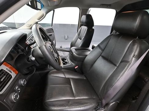 Used 2012 Chevrolet Avalanche LT w/ All-Star Edition AWD/4WD image 24