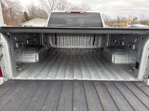 Used 2020 Chevrolet Silverado 1500 Custom w/ Custom Value Package image 13