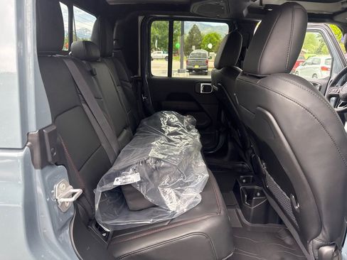 New 2026 Jeep Gladiator Rubicon AWD/4WD image 12