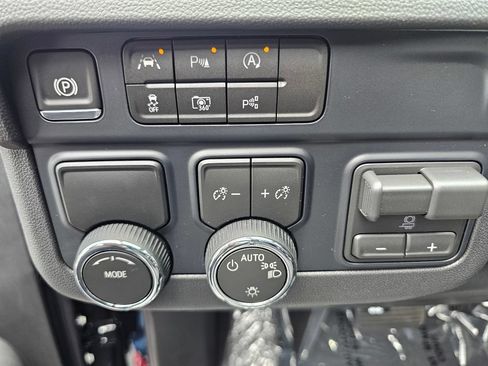 New 2026 Chevrolet Suburban LS w/ LPO, Dark Essentials Package RWD image 23