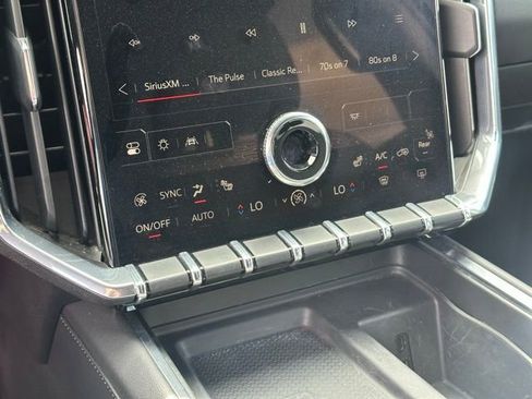 Certified 2024 GMC Acadia Elevation AWD/4WD image 10