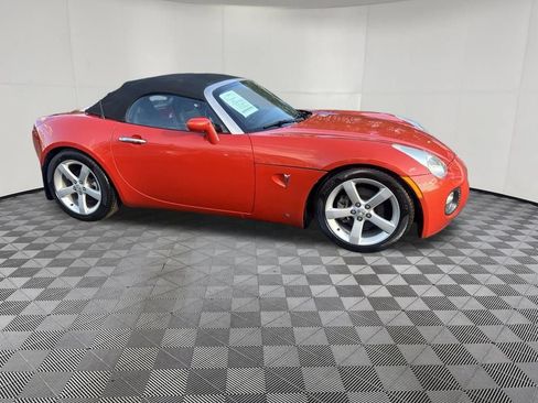Used 2008 Pontiac Solstice GXP RWD image 9