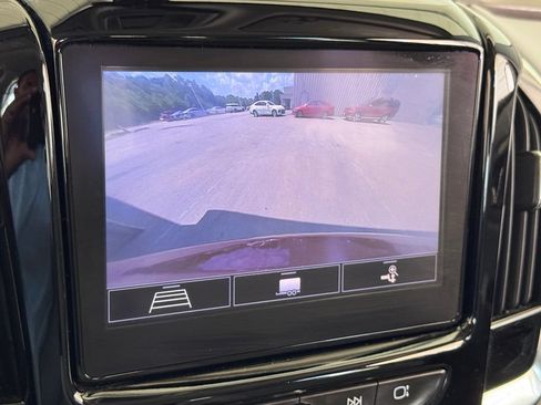 Used 2020 Chevrolet Traverse LT FWD image 5