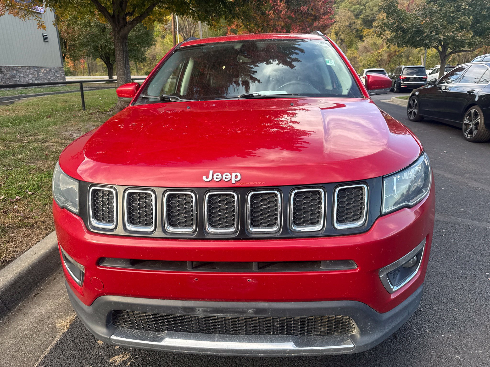Used 2019 Jeep Compass Limited AWD/4WD image 2