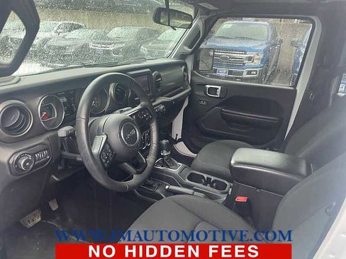 Used 2018 Jeep Wrangler Unlimited Sport S AWD/4WD image 2