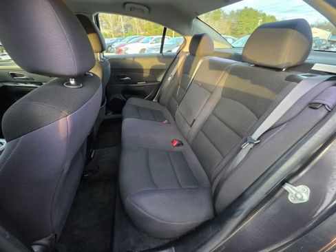 Used 2014 Chevrolet Cruze LT image 20