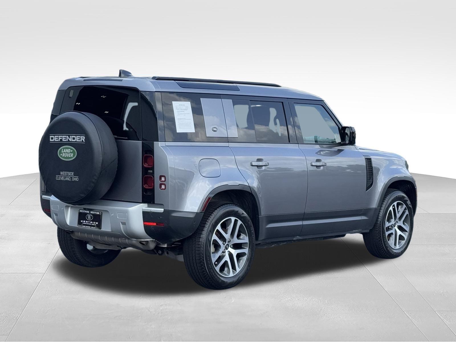 Used 2024 Land Rover Defender 110 S AWD/4WD image 4