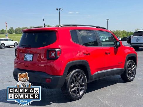 Used 2022 Jeep Renegade Latitude w/ Convenience Group AWD/4WD image 3