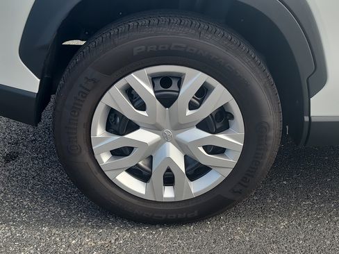 Certified 2026 Toyota Corolla Cross L FWD image 9