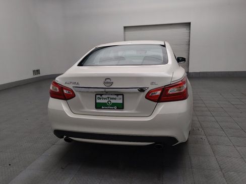 Used 2016 Nissan Altima 2.5 SL w/ 2.5 Technology Package FWD image 7