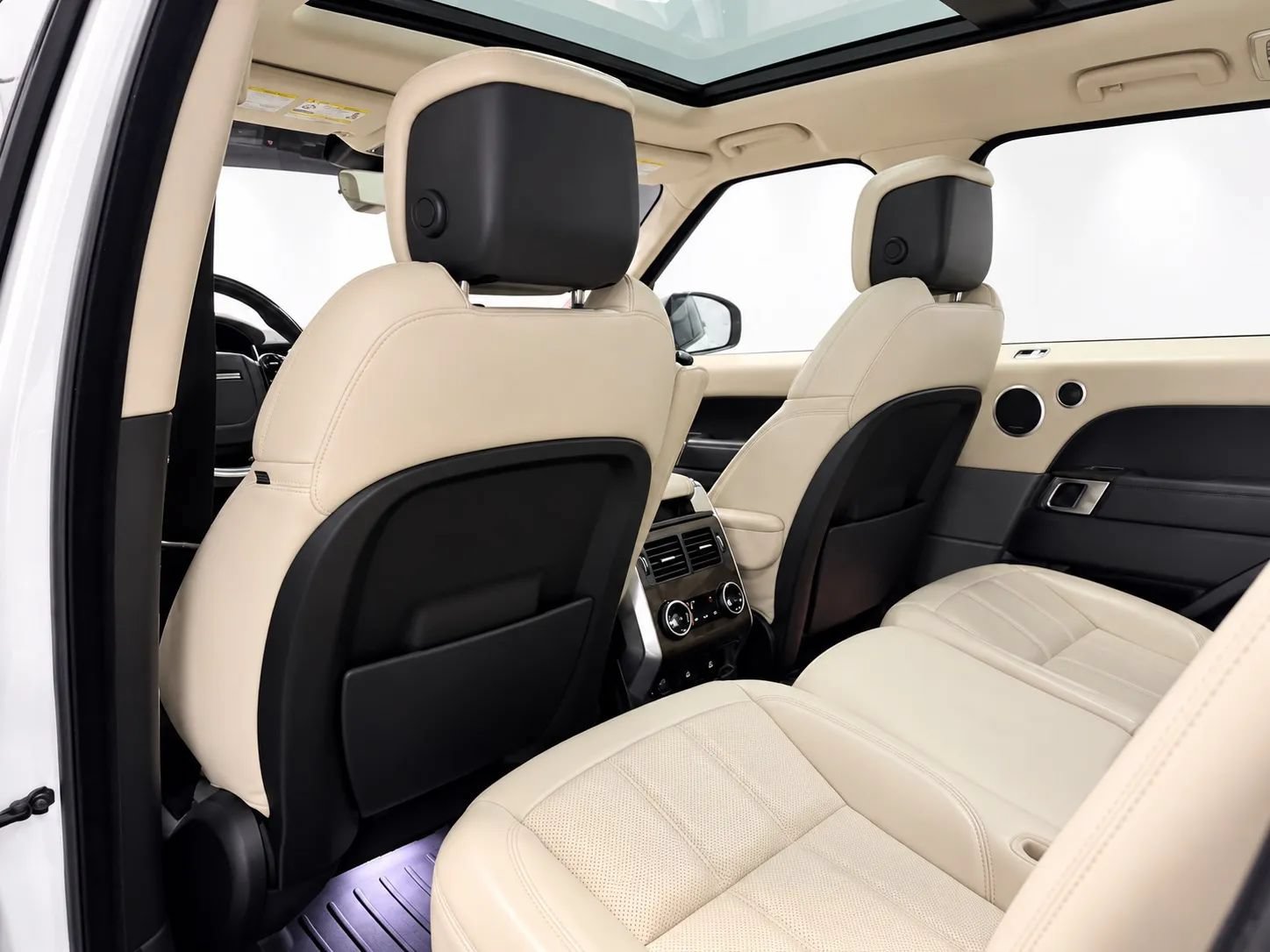 Used 2018 Land Rover Range Rover Sport Supercharged AWD/4WD image 14