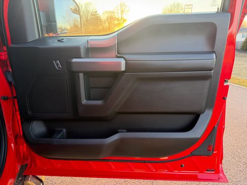 Used 2015 Ford F150 XLT w/ Equipment Group 301A Mid image 26