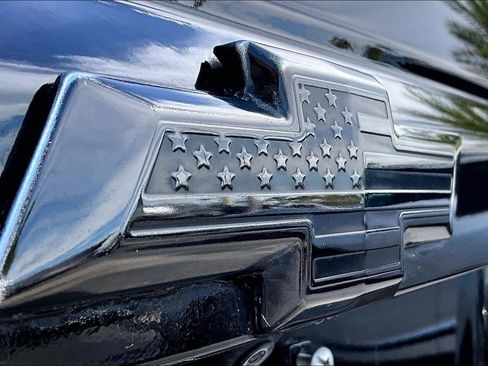 Used 2016 Chevrolet Suburban LTZ image 21