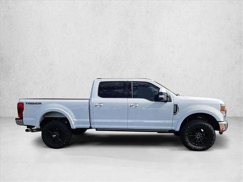 Used 2022 Ford F350 Lariat w/ Tremor Off-Road Package image 4