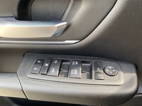 Used 2022 RAM 1500 Big Horn AWD/4WD image 29