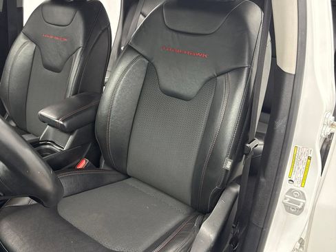Used 2022 Jeep Compass Trailhawk w/ Sun and Sound Group AWD/4WD image 9