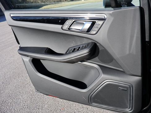 New 2026 Porsche Macan S image 34