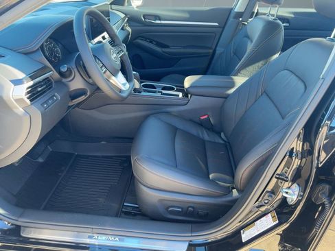 New 2025 Nissan Altima 2.5 SR w/ SR Premium Package image 5