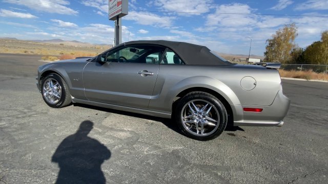 Used 2008 Ford Mustang GT RWD image 6