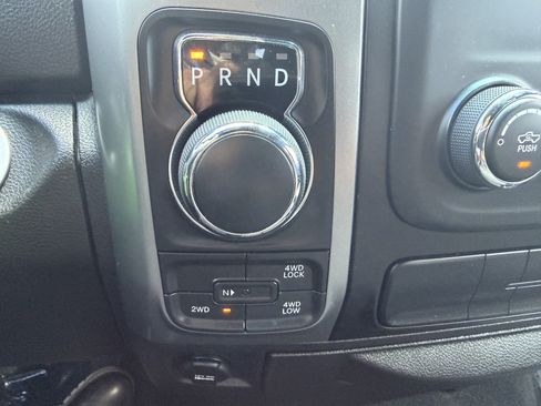 Used 2024 RAM 1500 Warlock AWD/4WD image 32