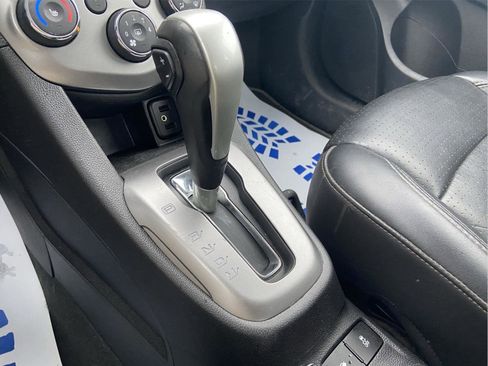 Used 2019 Chevrolet Sonic Premier image 32