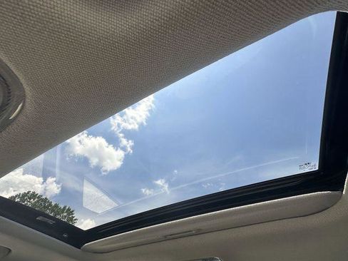 New 2025 Hyundai Elantra Limited image 30