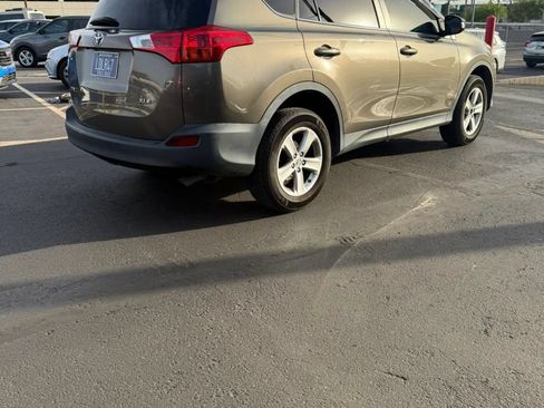 Used 2013 Toyota RAV4 XLE FWD image 4