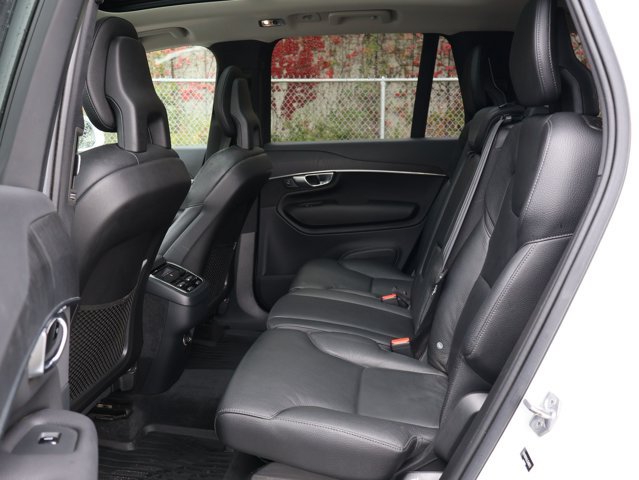 Used 2020 Volvo XC90 T5 Momentum AWD/4WD image 23