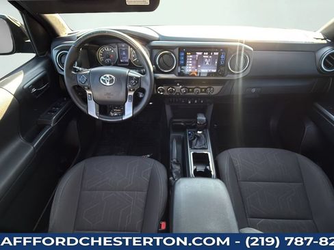 Used 2019 Toyota Tacoma TRD Sport AWD/4WD image 14