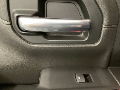 Used 2020 Chevrolet Silverado 1500 LT Trail Boss AWD/4WD image 6